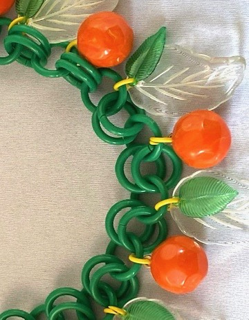 SZ32 carved oranges necklace